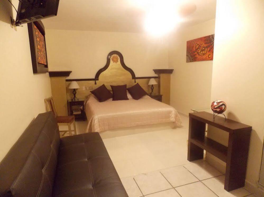 Hotel Gya Express อากวสคาเลียนเทส ภายนอก รูปภาพ